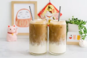 Iced Hojicha Latte