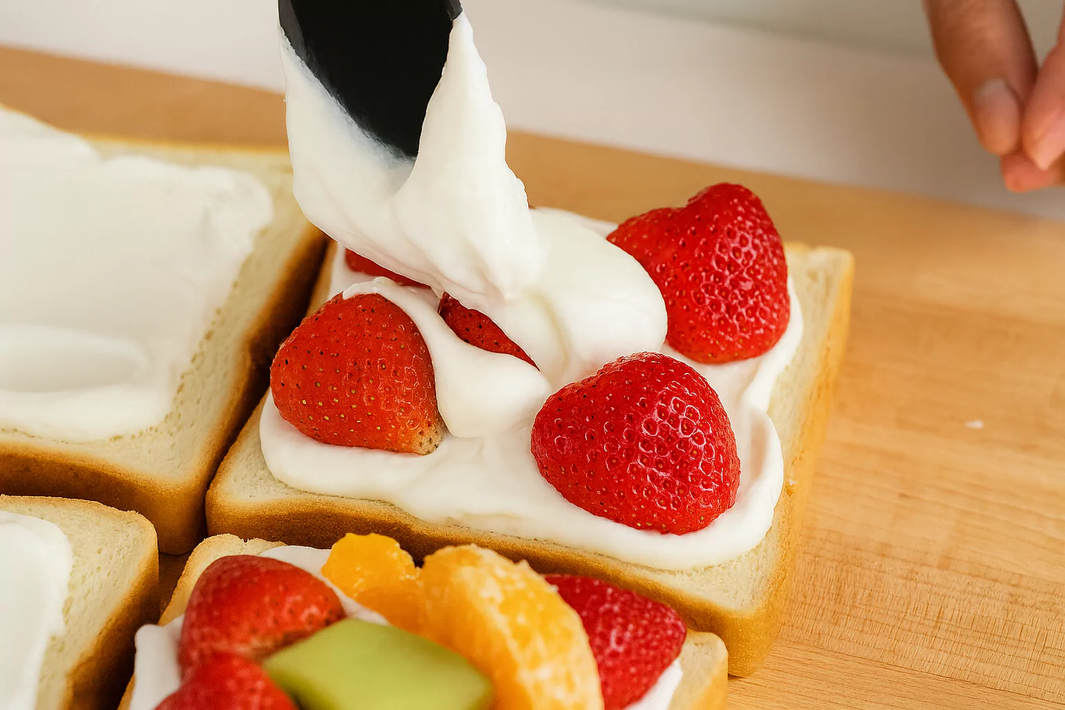 Fruit Sando フルーツサンド @JapanDishes