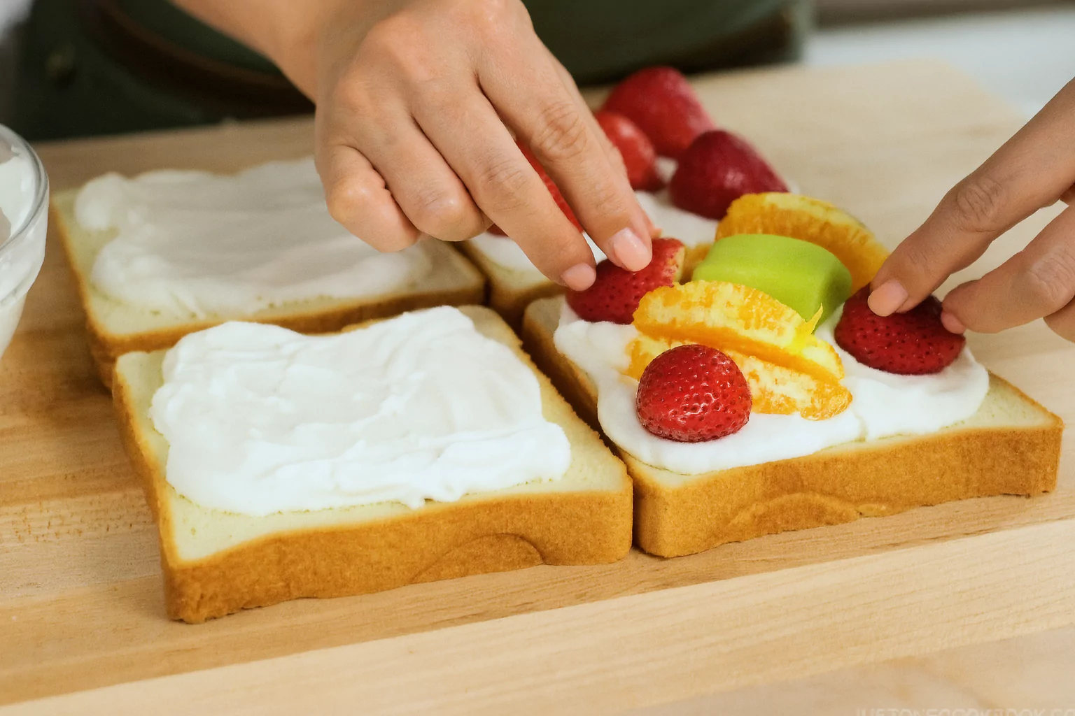 Fruit Sando フルーツサンド @JapanDishes