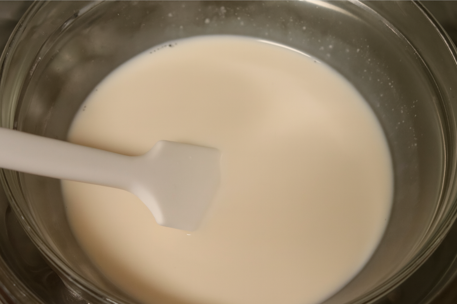 Rich two-layer matcha pudding 濃厚な二層抹茶プリン