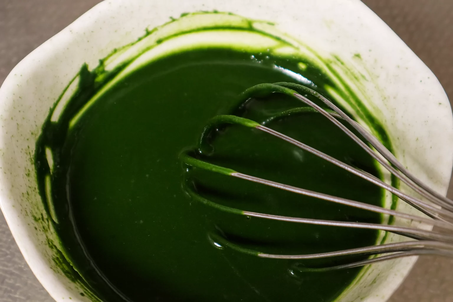 Rich two-layer matcha pudding 濃厚な二層抹茶プリン