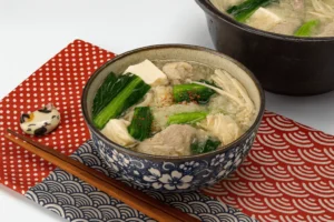 Tonjiru (Pork and Vegetable Miso Soup) 豚汁