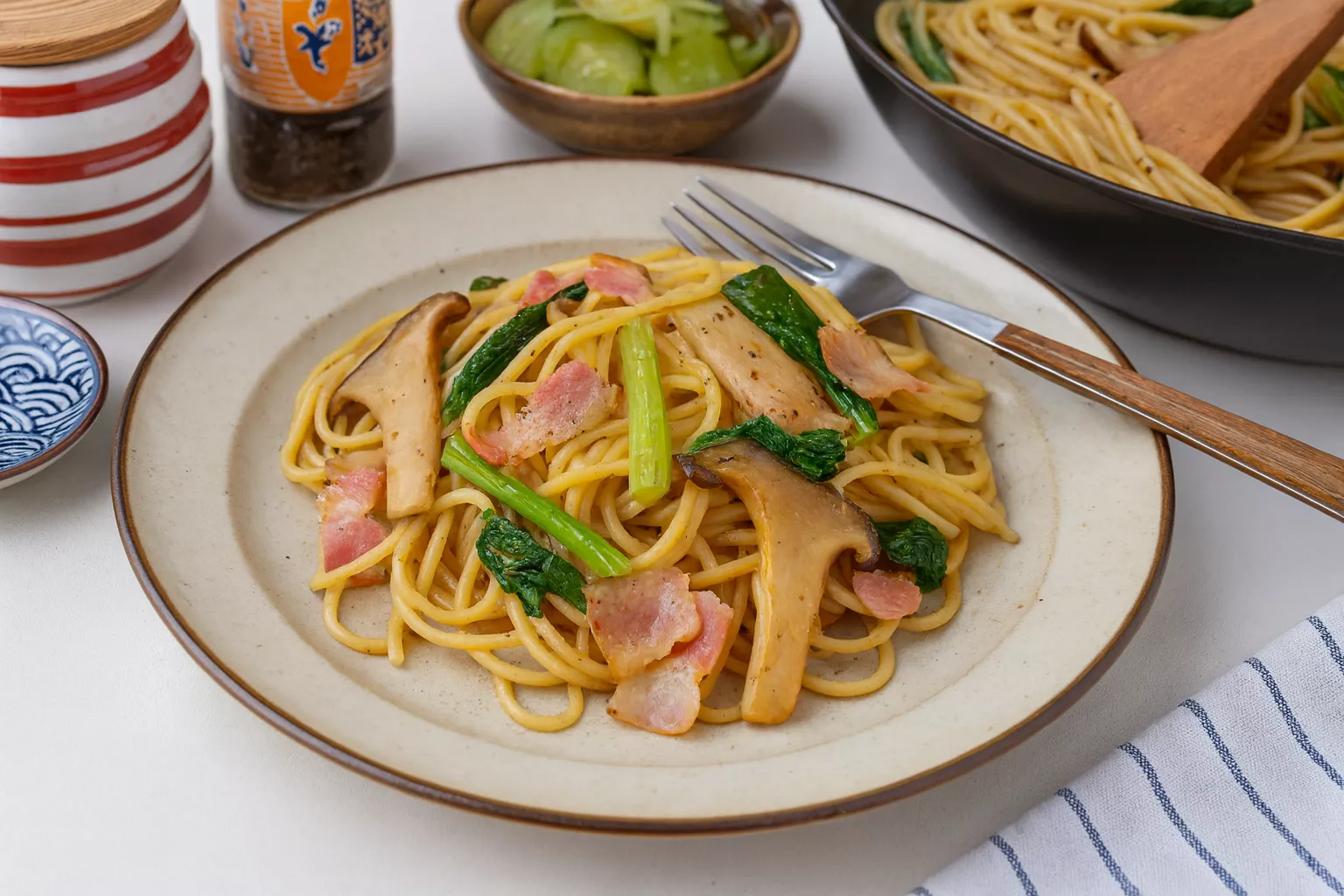 Japanese-style Pasta: How to Cook Mushroom Noodles at Home