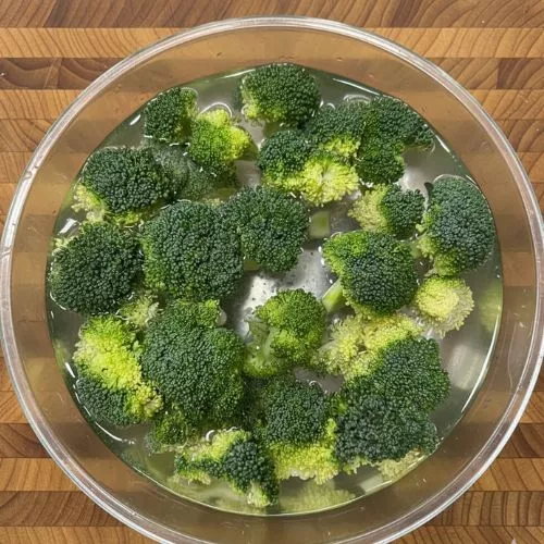 Deli-style Shrimp & Broccoli Salad Deli-style Shrimp & Broccoli Salad