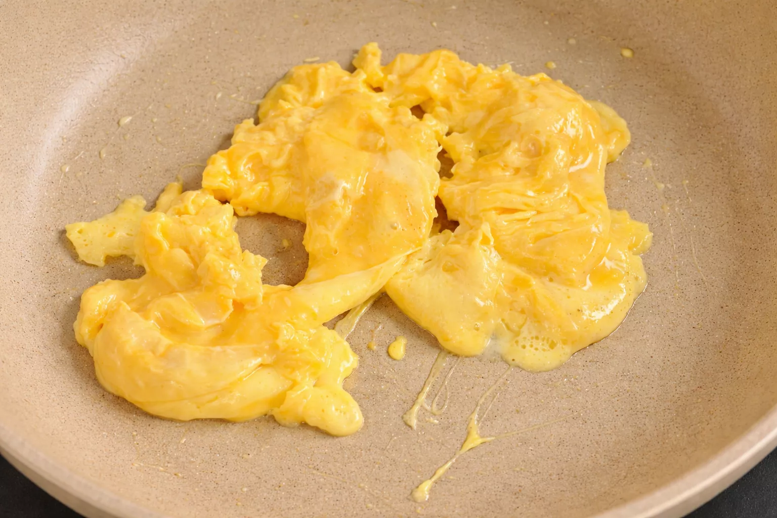 Stir-fried pork with chives 豚肉とチャイブの炒め物 Stir-fried pork with chives 豚肉とチャイブの炒め物