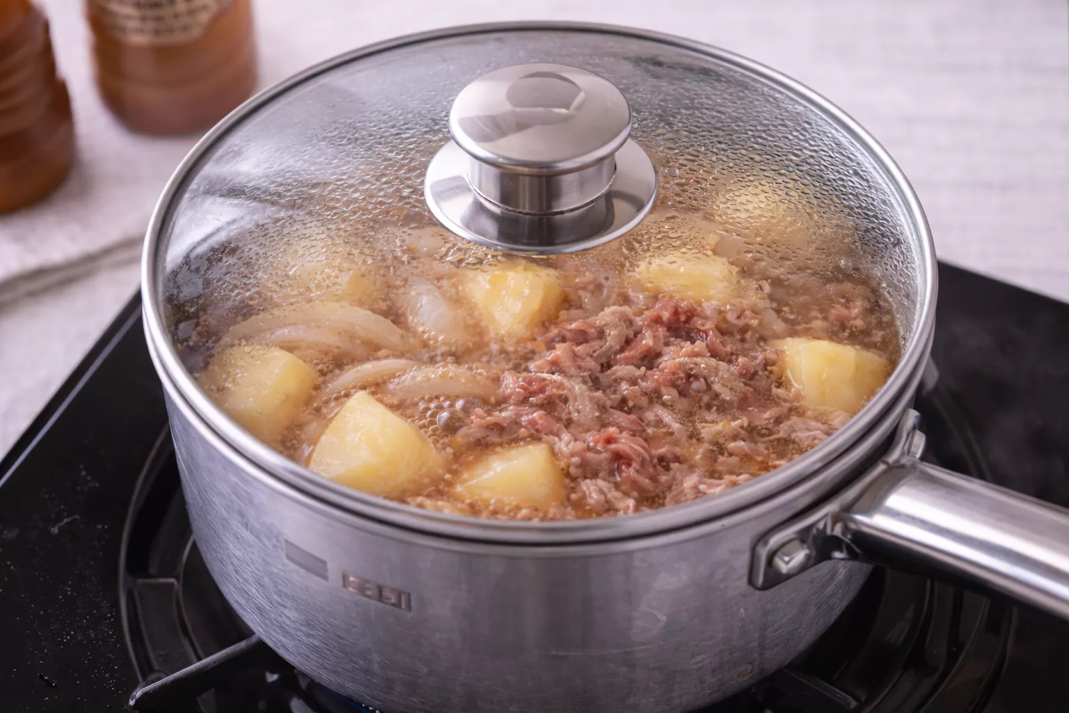 Nikujaga Japanese Simmered Meat and Potatoes Nikujaga Japanese Simmered Meat and Potatoes